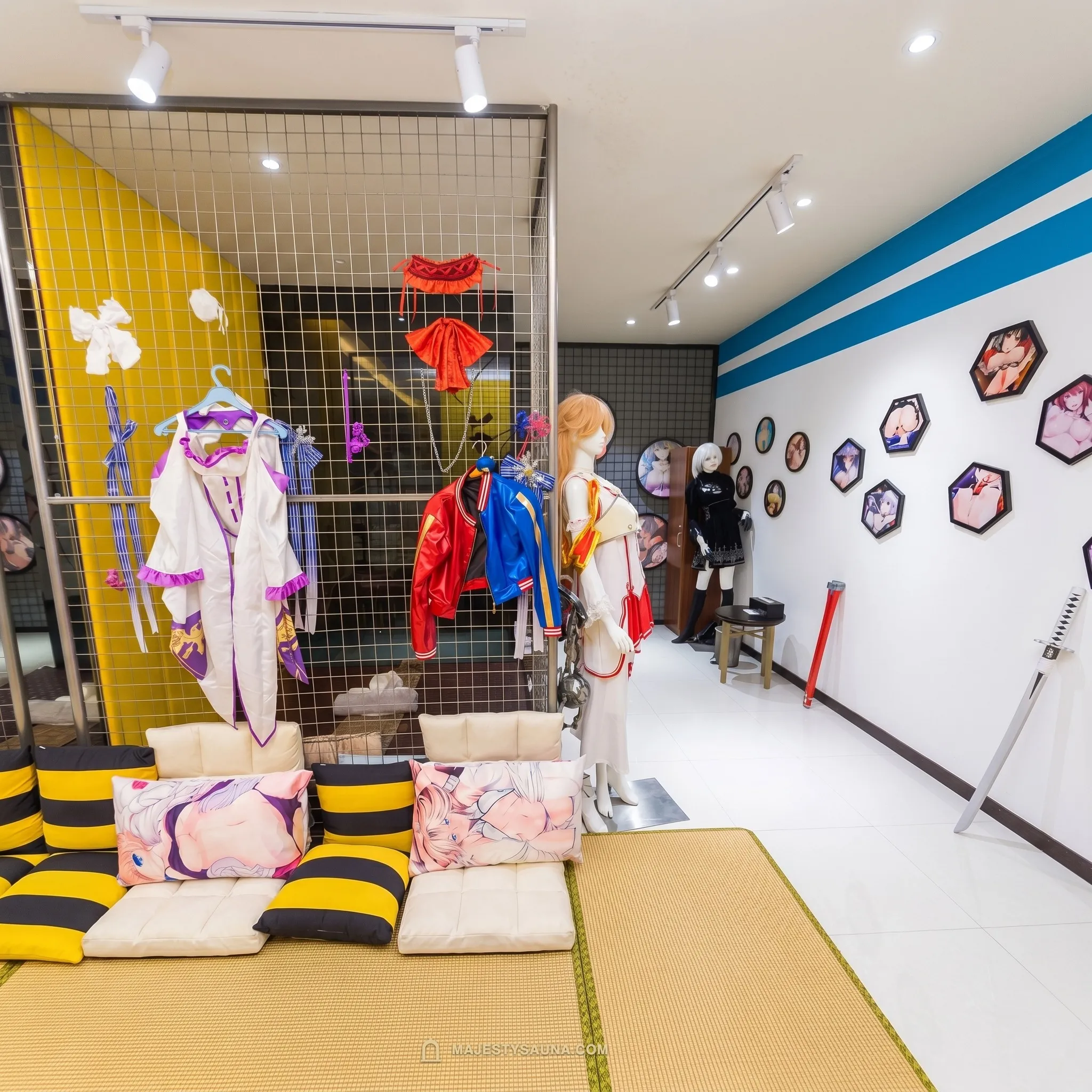 尊貴水療角色扮演主題房服裝展示